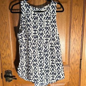 NWT Lightweight easy care knit